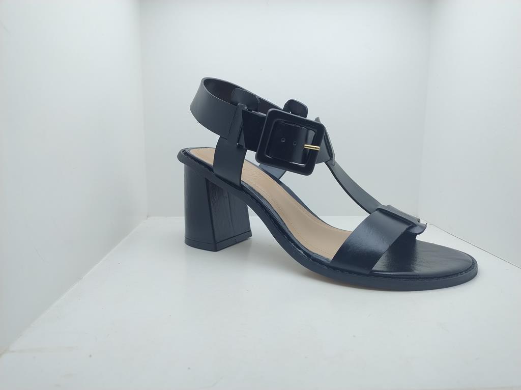 Sandália Salto/Vira - Nina